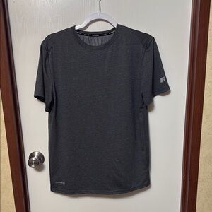 Russell Athletic Men's Black T-Shirt Size S